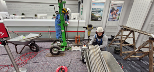 Geotechnische Erkundungsarbeiten im Bahnhof Neustadt