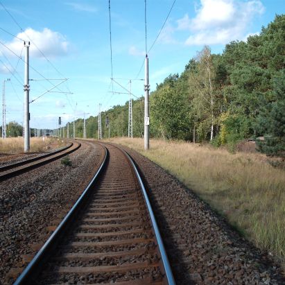 Zweispurige Bahngleisen