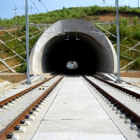 High speed railway line from Wuhan to Guangzhou, China: Tunnel construction